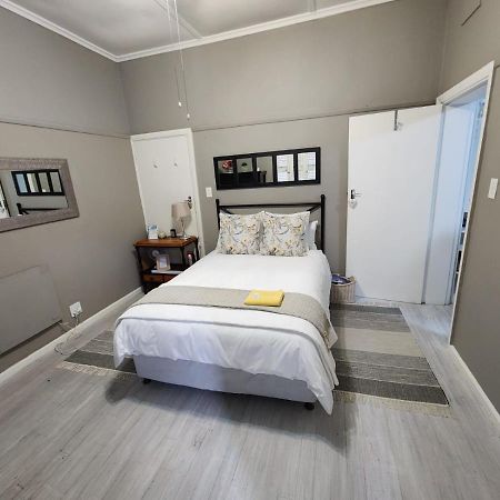 Peony Luxury Room With Wifi And Own Entrance ステレンボッシュ エクステリア 写真