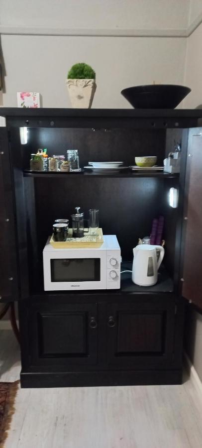 Peony Luxury Room With Wifi And Own Entrance ステレンボッシュ エクステリア 写真