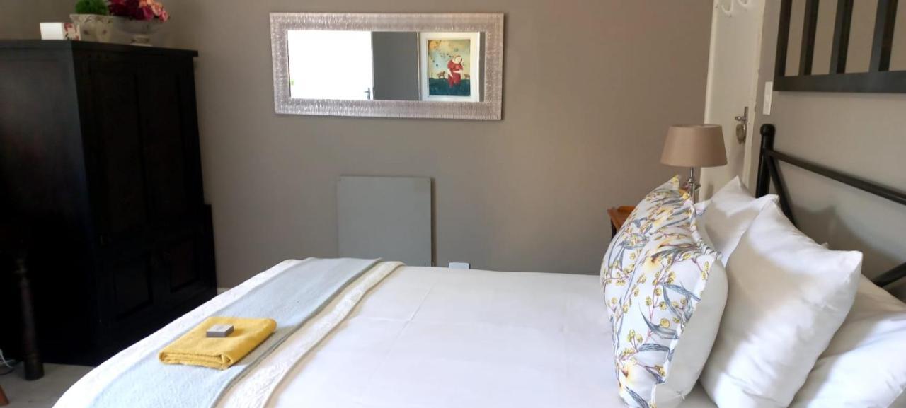 Peony Luxury Room With Wifi And Own Entrance ステレンボッシュ エクステリア 写真